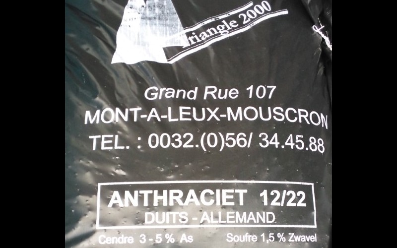 sacs 25 kg Charbon 12/22 Anthracite Allemand (rouge), Charbon sacs,Charbon,12/22,Anthracite,Allemand,(rouge),Prix,PRIX,PALETTE,NOUS,CONSULTER,suspendu,pour,moment,Pour,info, 1,palette,sacs, , 